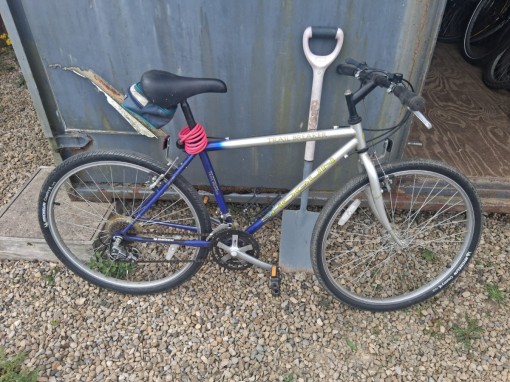 Bike number Hybrid-08.